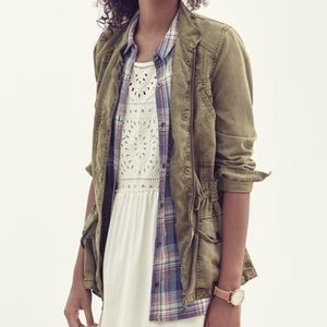 Hinge drapery military jacket - size Small